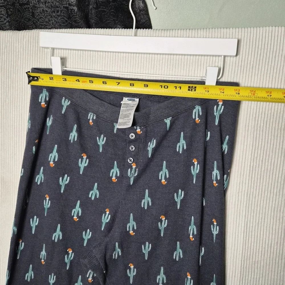 Christmas Pajamas Santa Hat‎ Cactus Old Navy Sleepwear Lounge Set Size L/XL